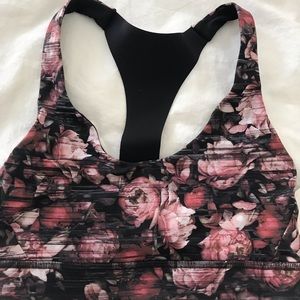 Lululemon break free bra size 4